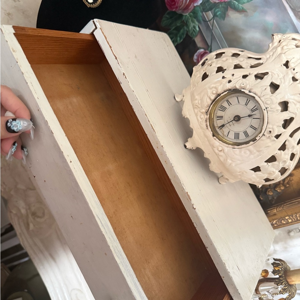 Shabby Chic White Three-Drawer Organizer - Picture 4 of 6